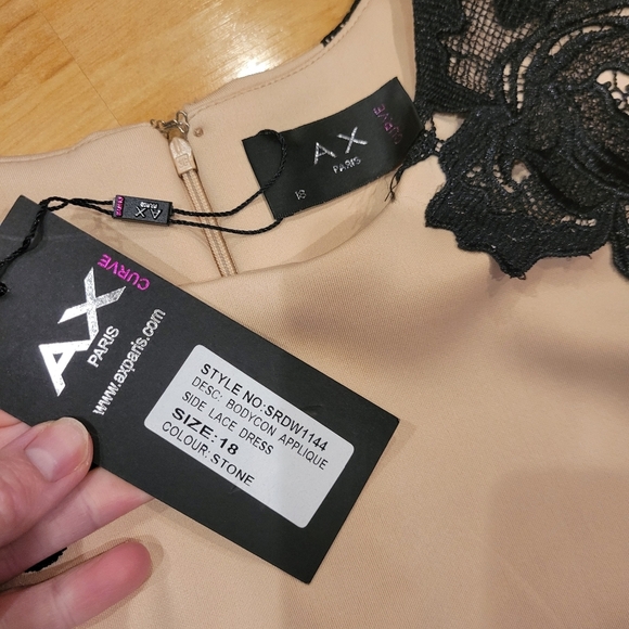 AX Paris Bodycon Applique Side Lace Midi Dress Size 18 New - Picture 6 of 8